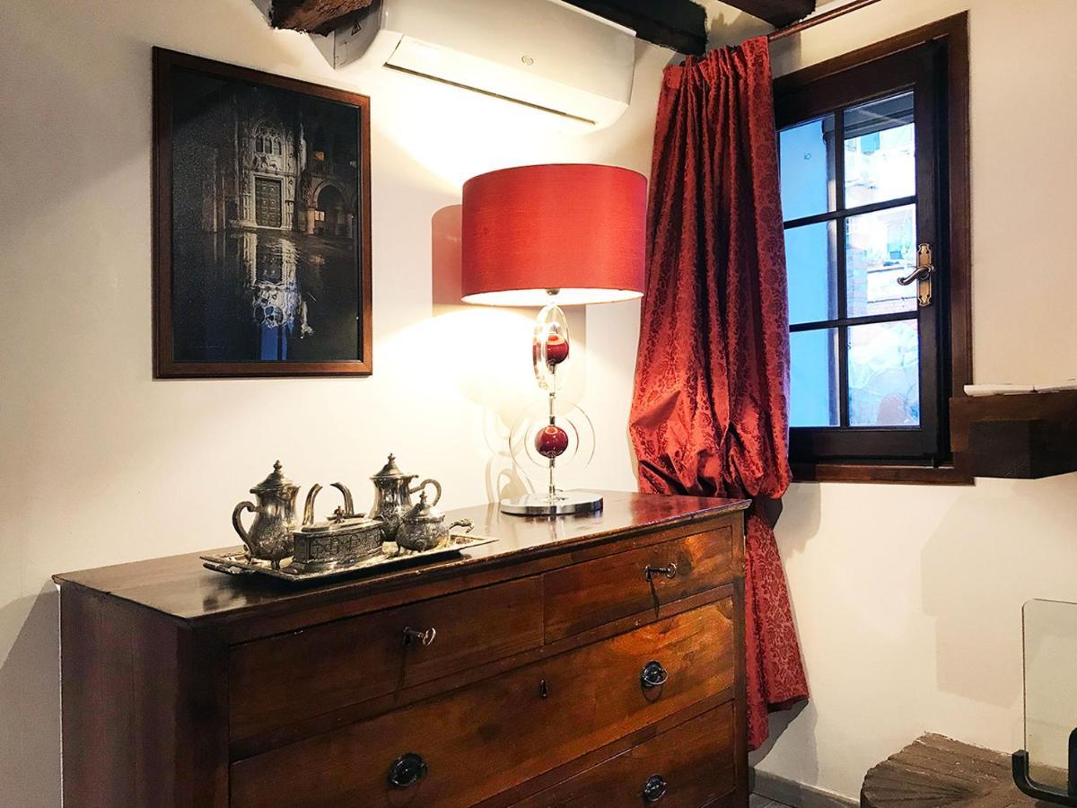 Apartamento Casa Furlani Ai Dalmati - Your On The Canal Venecia